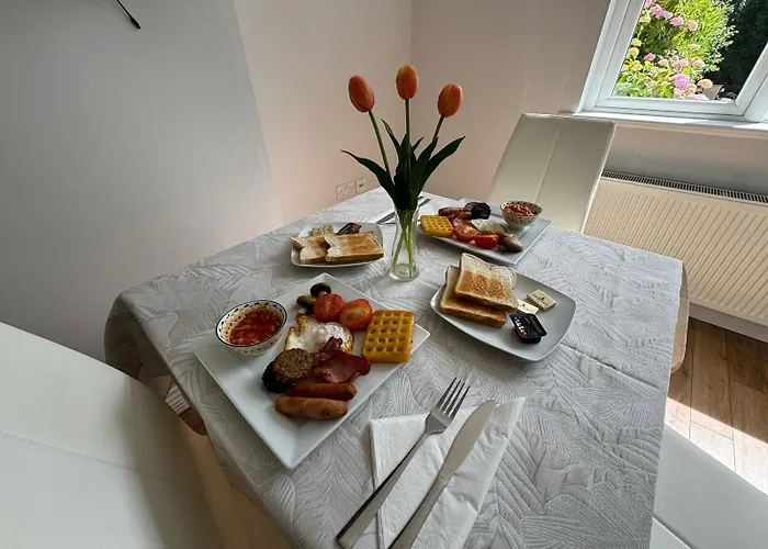 Maya's Bed & Breakfast